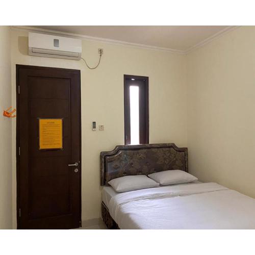 Jatiwinangun Homestay near GOR Satria Purwoketo Mitra RedDoorz