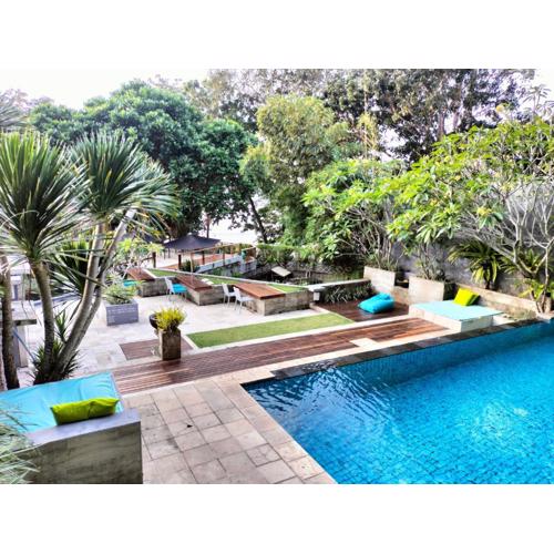 JavaCove Beach Hotel