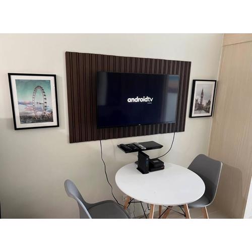 JAZZ Residences - 1 Bedroom with Balcony - Cable, Wifi & Netflix