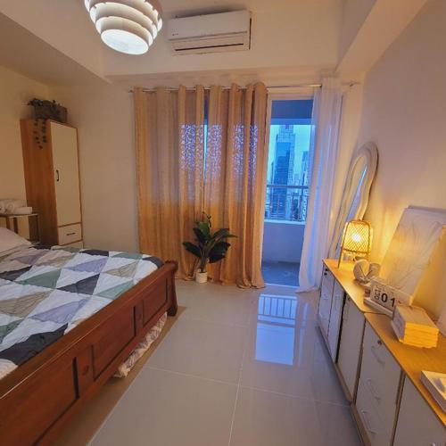 Jazz Residences Makati, Spacious Room by Lynz staycation