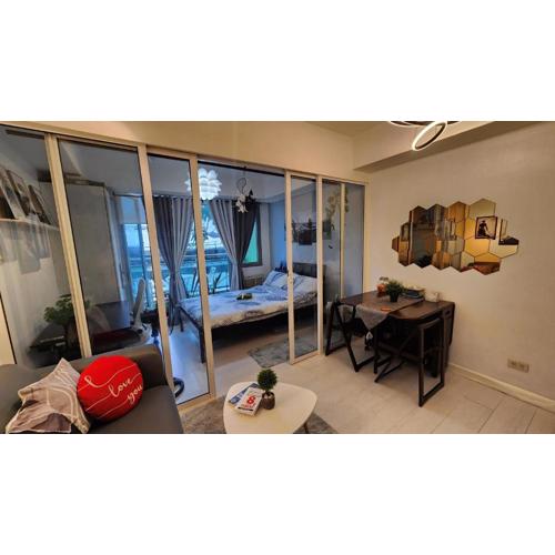 Jellybean's Snuggly Cabin