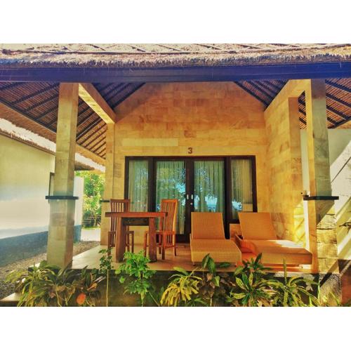 Jemeluk Beach Bungalows