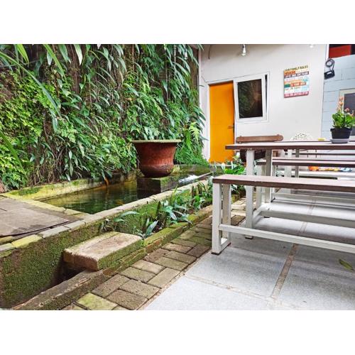 Jeng Tini Guest House