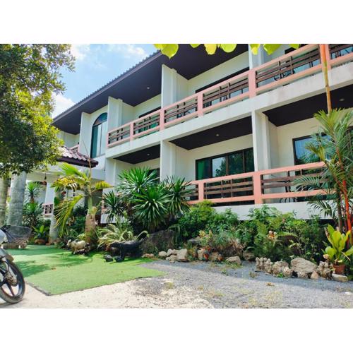 Jigsaw Cafe & Resort