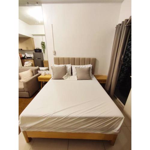 Jinh's place to STAYCATION