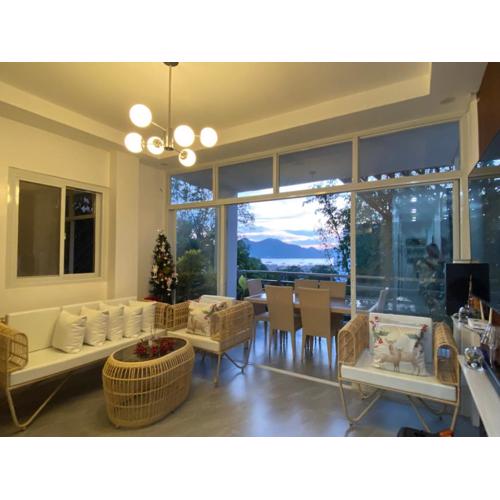 J&J Bed and Breakfast