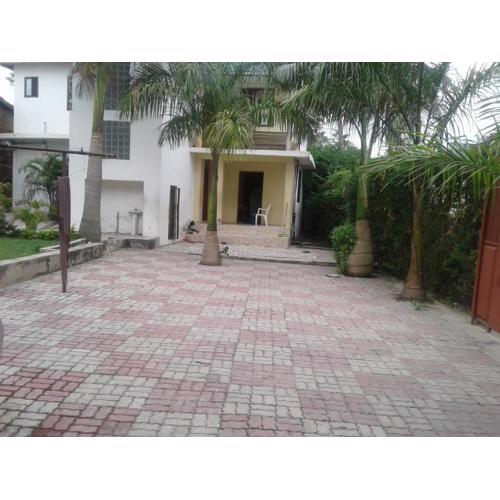 JJ & JE Family House