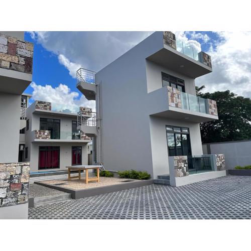 John House studio No 8