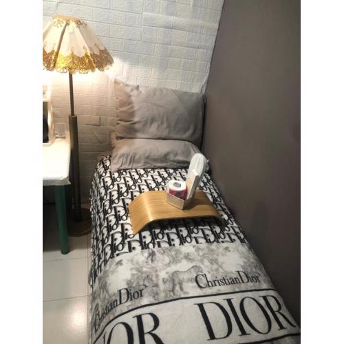 JOHNFONZ BUILDING Affordable Room