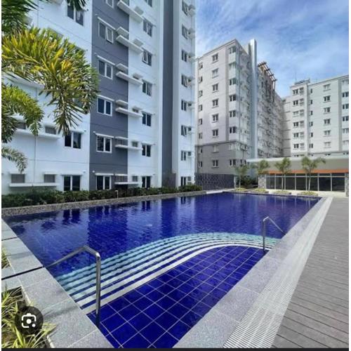 Jojies Crib Symfoni Tower 2 Bossa Guadalupe