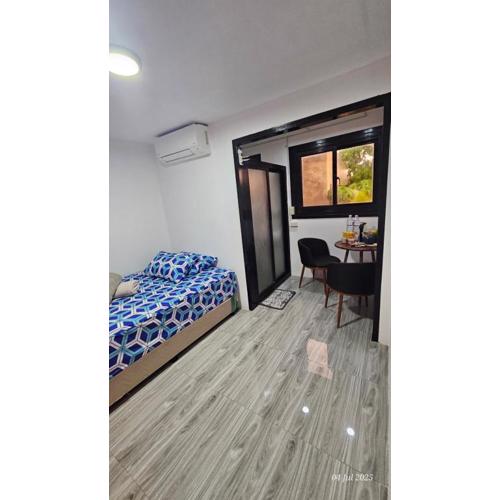 Jolie Joes Standard Room with Private Bathroom