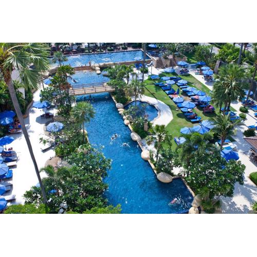 Jomtien Palm Beach Hotel and Resort
