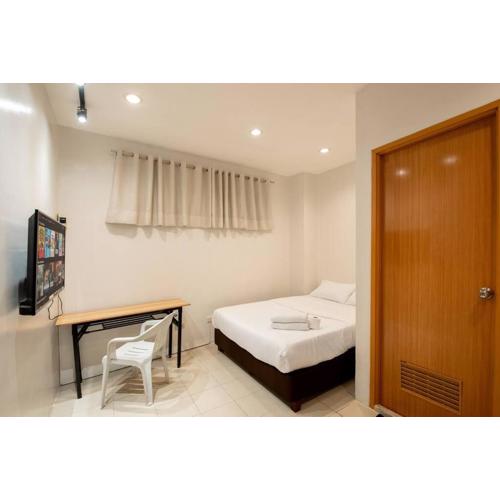 JP Santiago Studio Makati J204