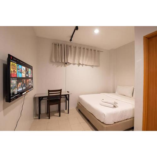 JP Santiago Studio Makati J304