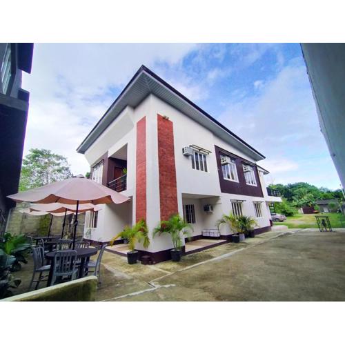 JPrime Traveller's Lodge