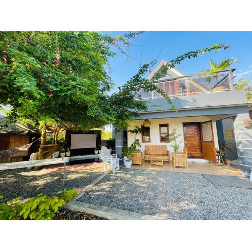 Judah-Ian Beachfront Relaxing Beachfront house with kiddie pool