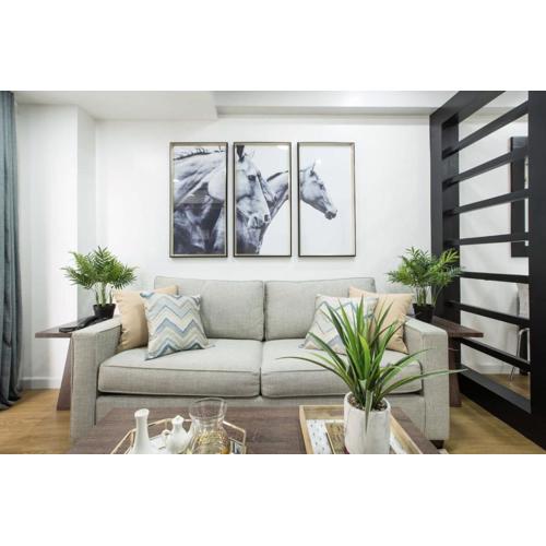 Julias Contemporary Apt Balcony and Golf View