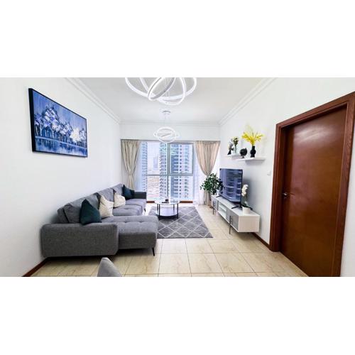 Jumeriah Lake Tower (JLT)-(MAG214)(1)