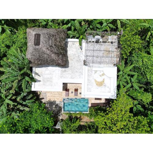 Jungle Rooftop Villa, near beach