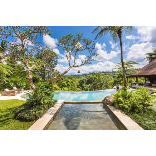 Jungle Villa! Breath-taking views & near Ubud!