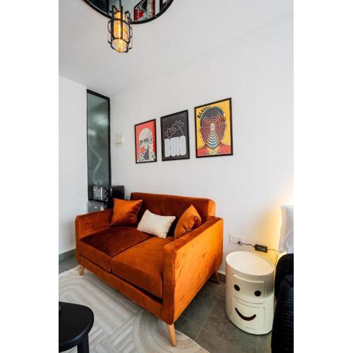 Jurassic Park - Stylish Urban Sanctuary