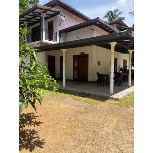 Just Now Inn Sinharaja