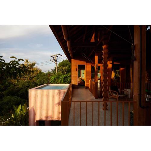 Kado Kubu - Boutique 2BR Pink Villa & Sky Pool with Ocean Views in Uluwatu