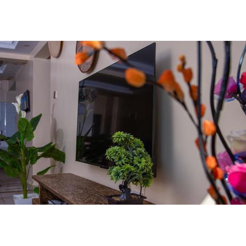 Kaisa Gardens, Home away from home