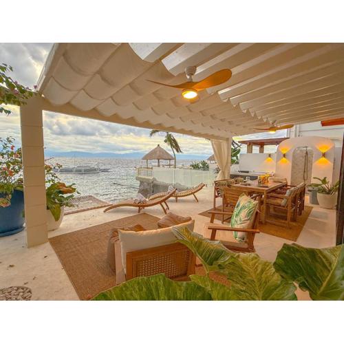 Kala Zoe Beachfront living