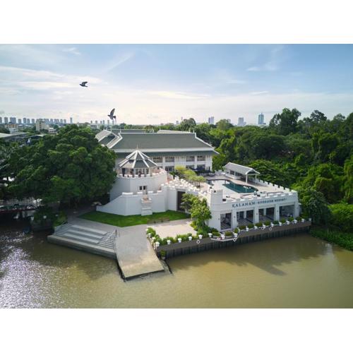 Kalanan Riverside Resort