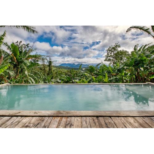 Kalikasan Glamping Resort near Manila with Overlooking Pool and Starlink