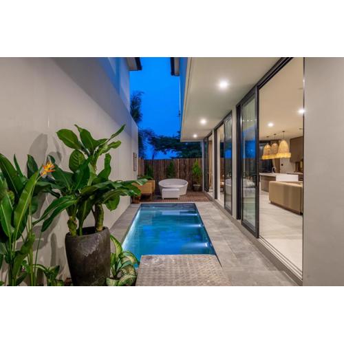 Kammara 1 - Your Dream Getaway - Gorgeous New Villa with 4 Bedrooms, Amazing Views, and a Huge Pool!