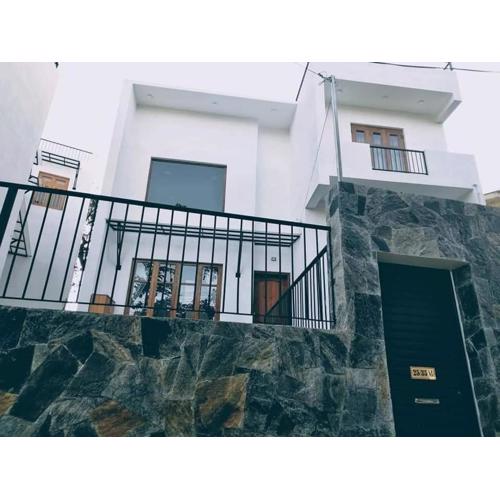 Kandy Hill Residence