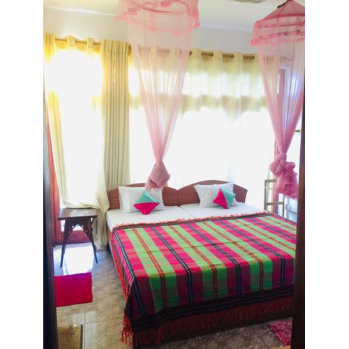 Kandy IVY Banks Holiday Resort