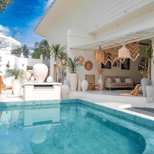 Kanjeng Heritage Villa by Raminten