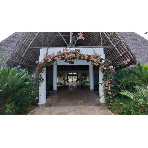 Karibuni Hotel & Villas