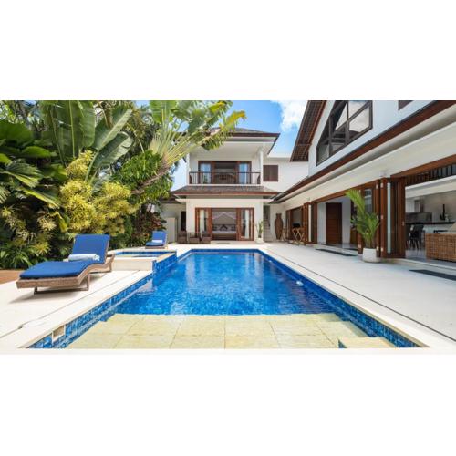 Kashantre Villa, Spacious 4 Bedroom near Legian Beach