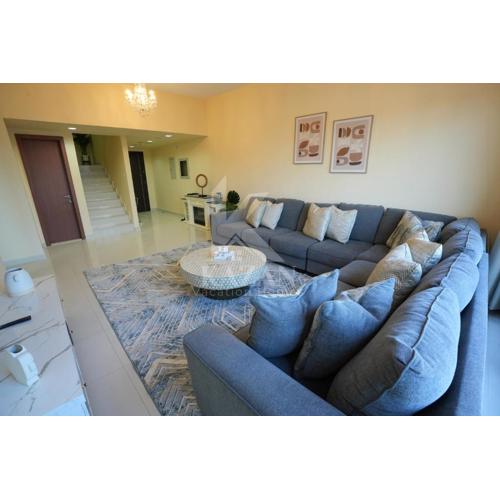 Kazan Homes - Huge Leisure Retreat - 2BR Duplex apartment - Outdoor Sitting & Full Ocean View - Fujairah