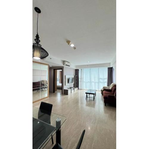 Kemang Stylish 2BR Restaurants Prvt Lift Mall Acc