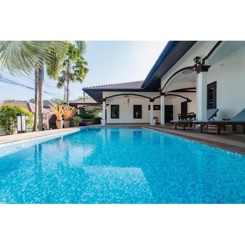 Kesorn Charming Authentic Thai Pool Villa Phuket