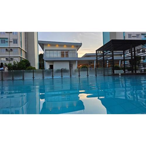 Khael's City Oasis at Marina Spatial