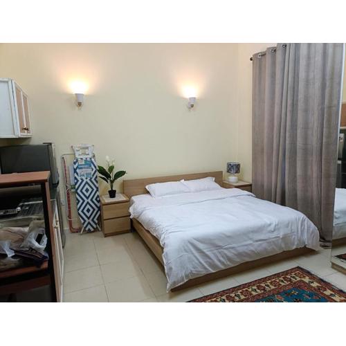 Khalifa A studio Room 13-6