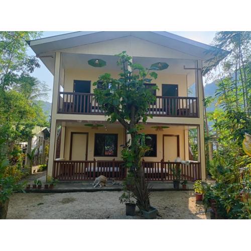 Kiarra Krisxia Lodge 2