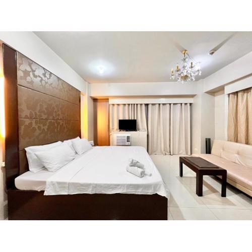 Kiel 5-Star Condo Hotel Across NAIA Manila Airport Terminal 3