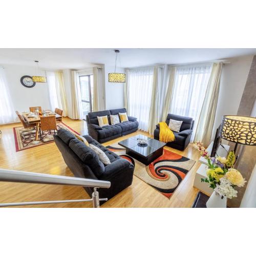 Kifahari Two bedroom duplex apartment, pool, gym, steam & sauna