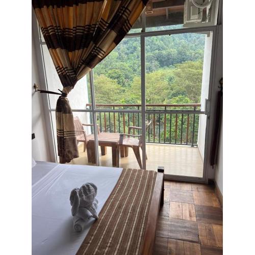 Kitulgala Ebony Riverside Resort