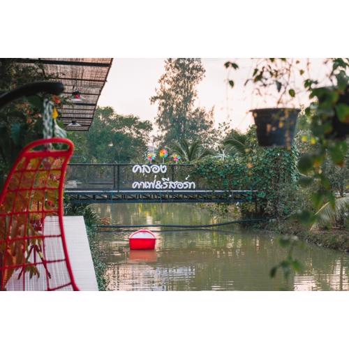 Klong Cafe & Resort