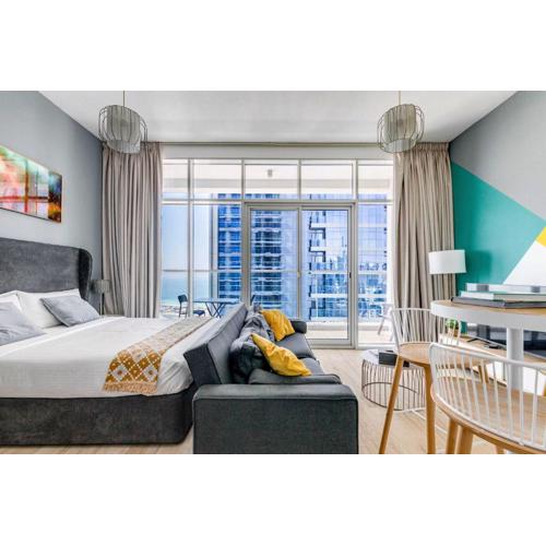 Knokey Dubai Marina Comfortable Apartments with Pool and Gym