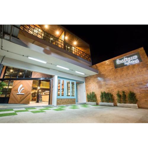 Koenji Guest House & Bar Chiang Mai