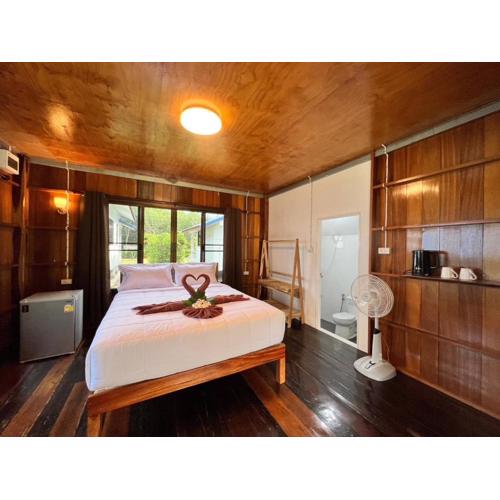 Koh Jum Paradise Resort